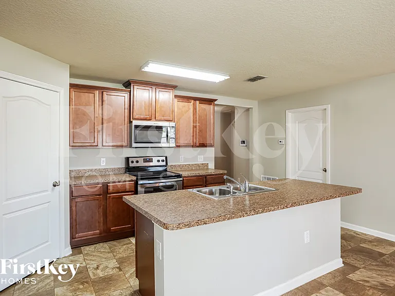 6817 Langford St — Photo 9