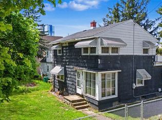 473 7th St, Niagara Falls, NY 14301