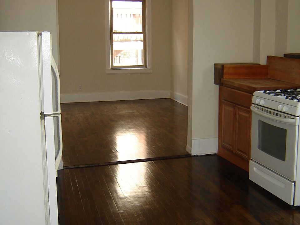 1st image of 1917 W Evergreen Ave APT 2R