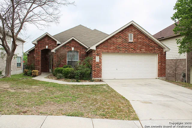 4 bed, 2.0 bath, 2042 sqft, $2,450 — Photo 2