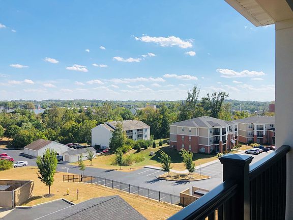 5th image of 3816 Enclave Ave APT 11