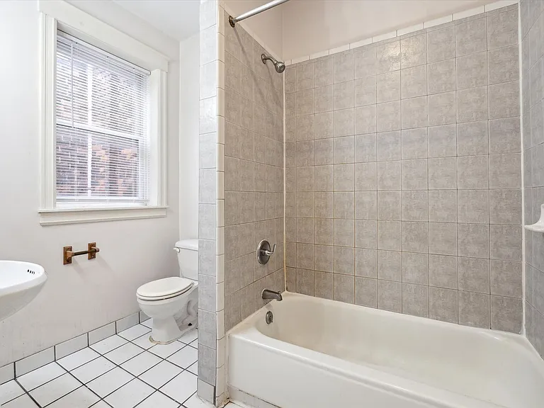 626 E. Ferry - FDR — Photo 16