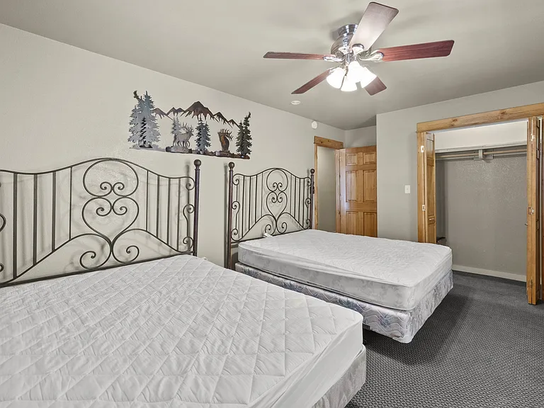 307 Heath Dr — Photo 63