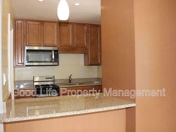 3rd image of 3508 Wilshire Ter