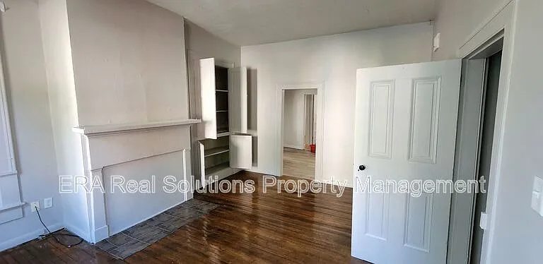 150 High St #LEFT SIDE — Photo 2