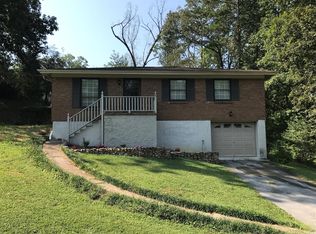 2206 Glengerrie Dr, Soddy Daisy, TN 37379