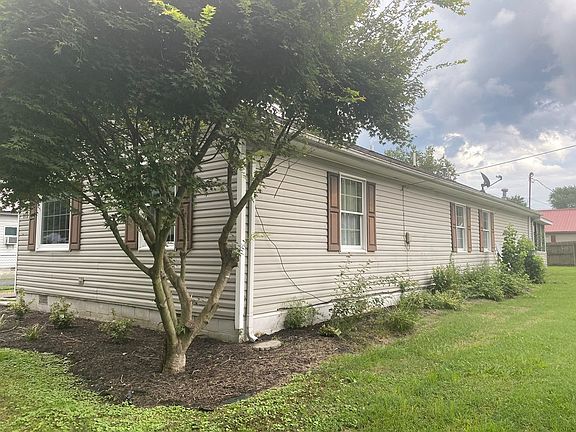 5th image of 115 Village St