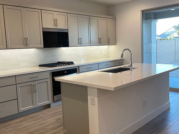 4th image of 21289 E Superstition Dr