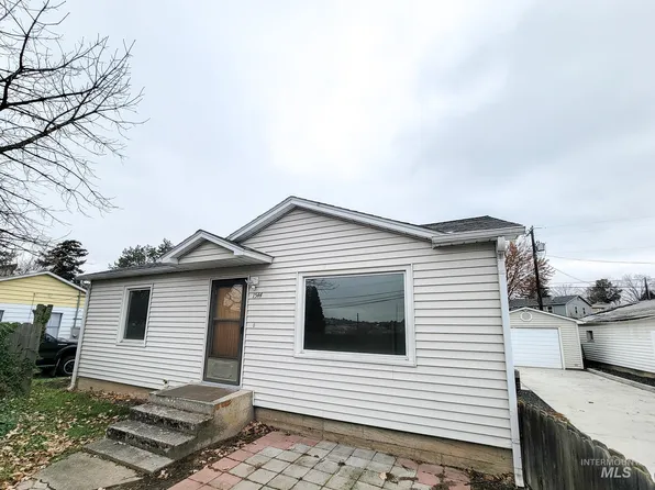 1544 5th St, Clarkston, WA 99403