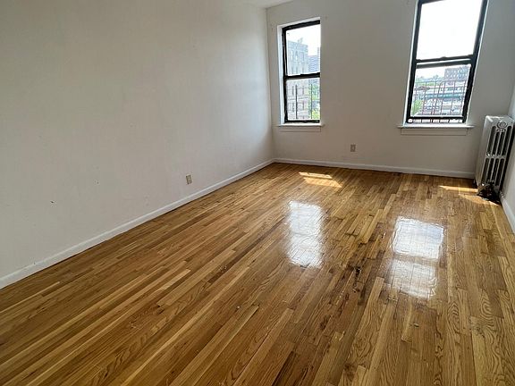 3rd image of 3204 Holland Ave #E-3