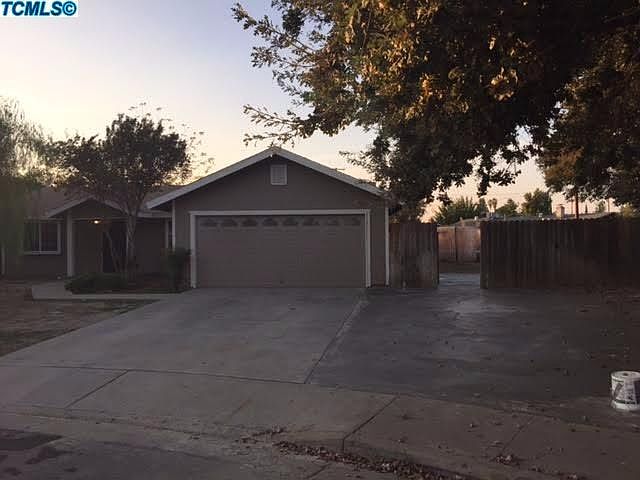1st image of 2445 N Oak Park Court