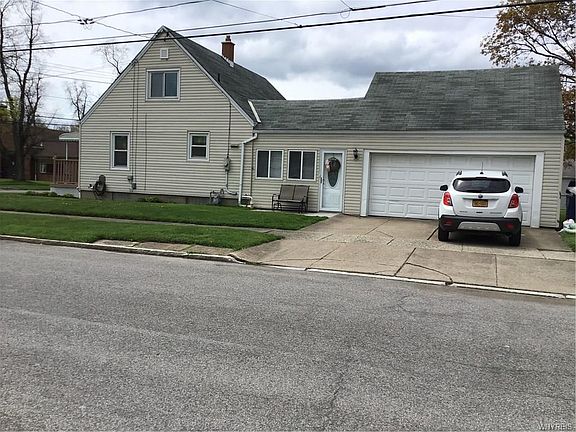 3rd image of 7218 Frontier Ave