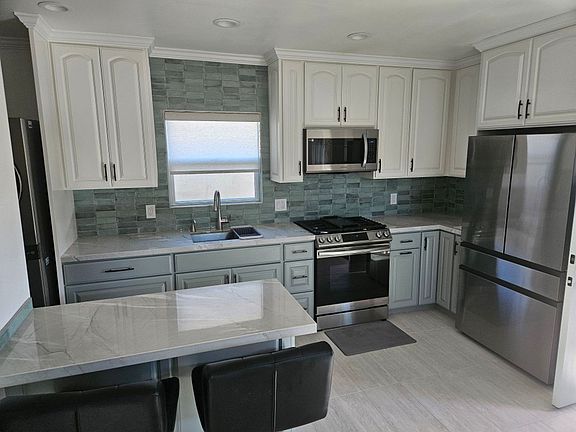 2nd image of 753 2nd Ave