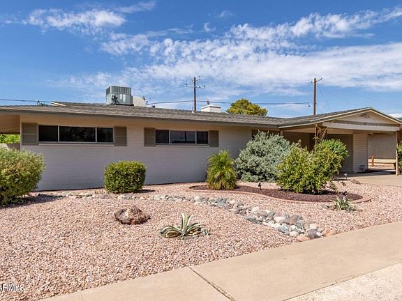 4th image of 1034 E Manzanita Dr