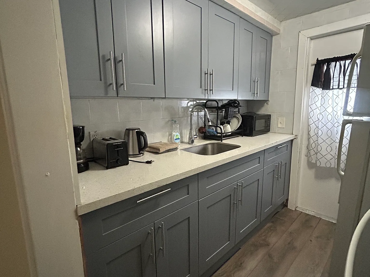 1 bed, 700 sqft, $1,800 — Photo 4