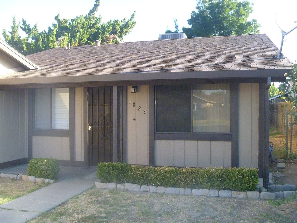 2nd image of 1023 Merced Way