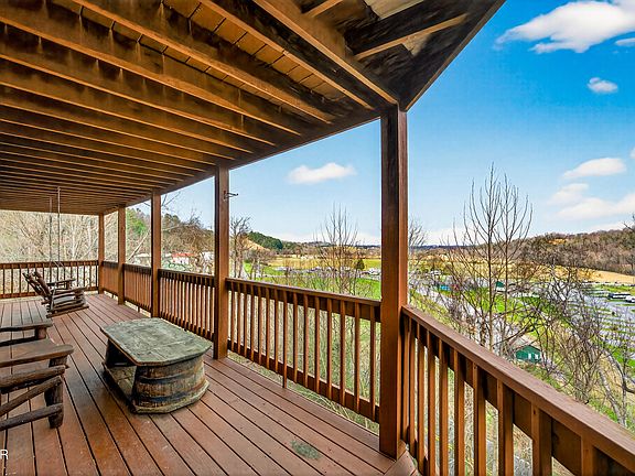 3rd image of 2613 Willow Heights Way