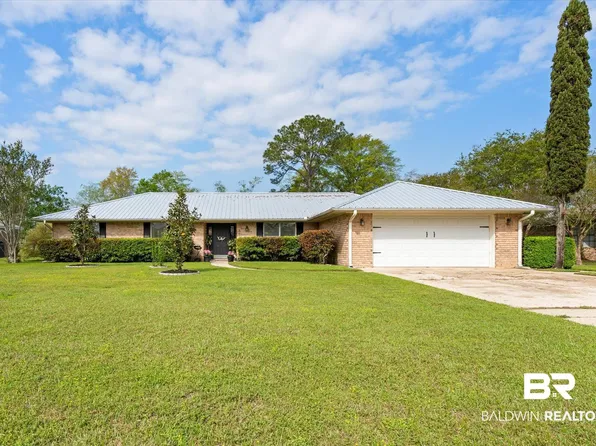 9035 Fairway Dr, Foley, AL 36535