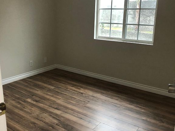 5th image of 1916 E Merion Dr