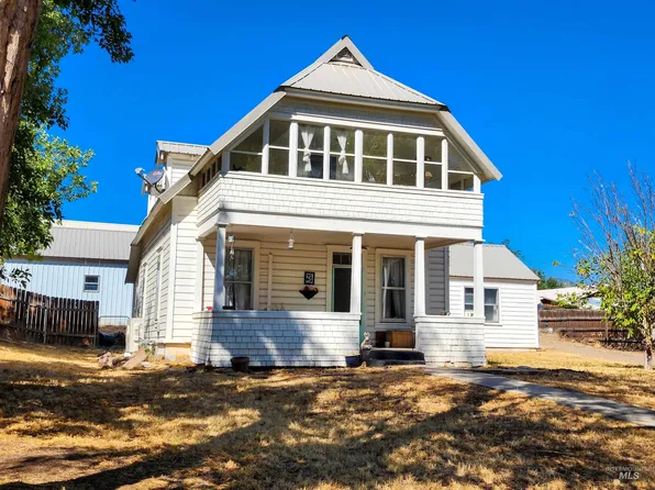 25 N 1st St, Cambridge, ID 83610