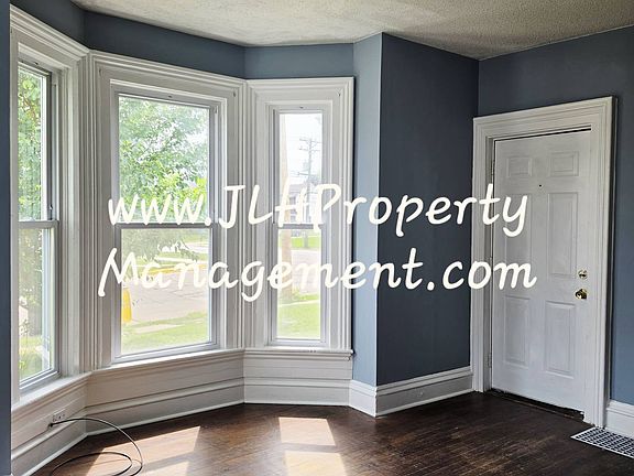 3rd image of 503 S Locust Ave