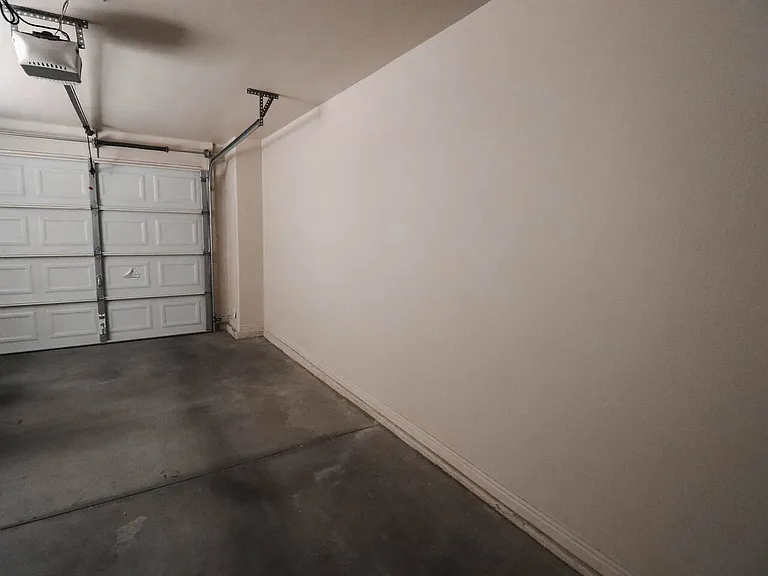 134 Shade Tree Ln #B — Photo 12