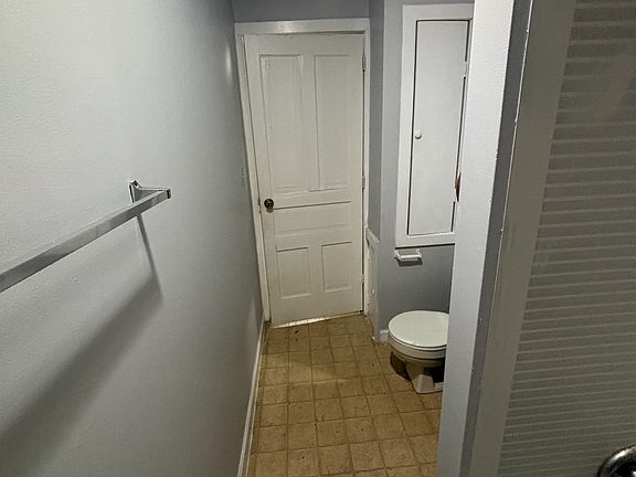 3rd image of 211 Laurel St #A
