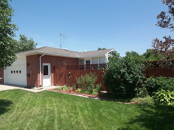 2nd image of 133 W 11th Ave