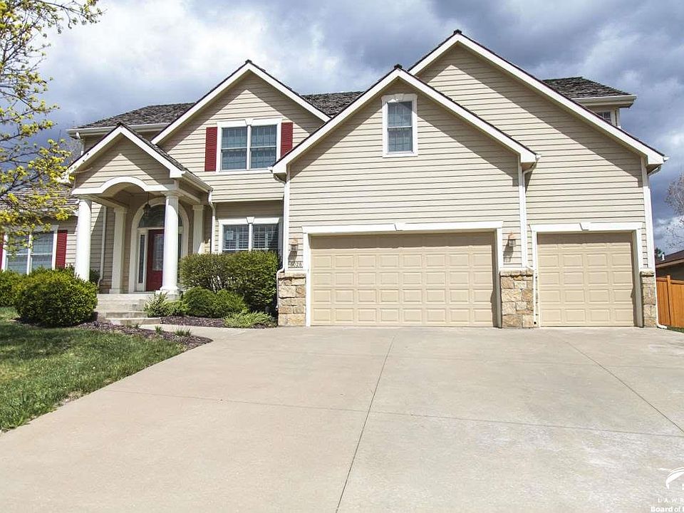 5028 W 18th Lawrence, KS listing photo #1