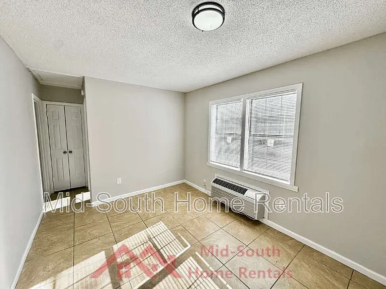 1825 Castalia St #4 — Photo 7