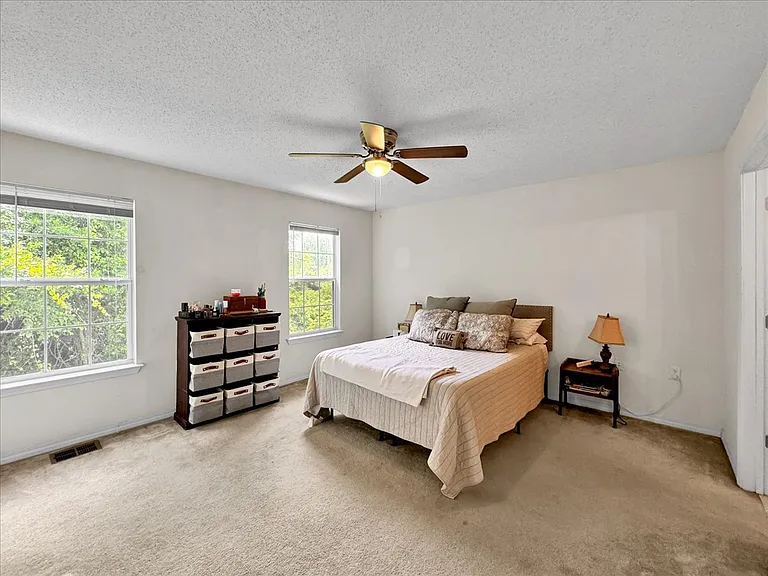 994 Scenic Oak Ln — Photo 18