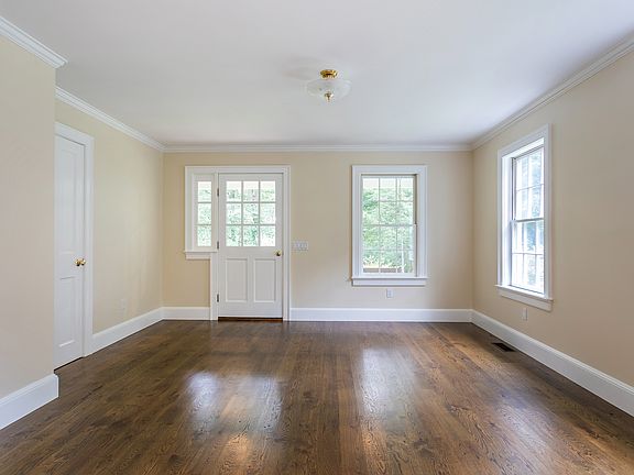 154 Painter Hill Road