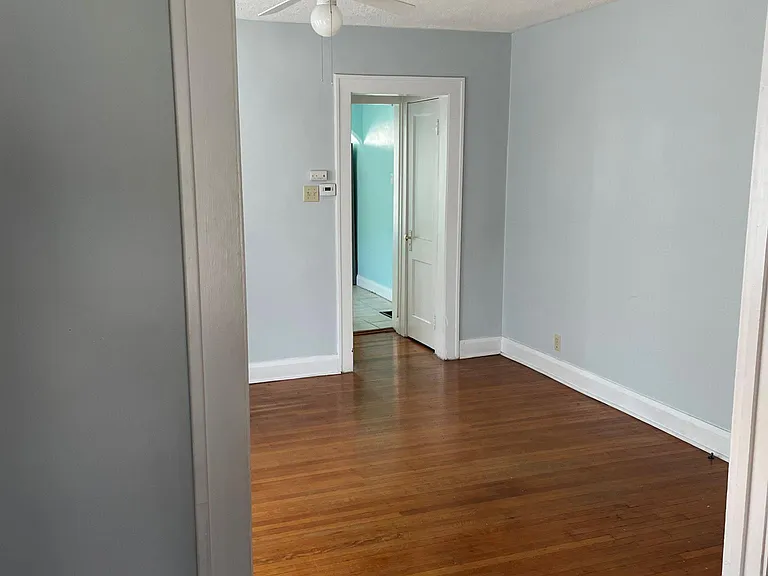 5314 Broadway St — Photo 16