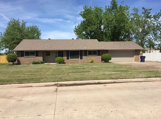 2400 Ridgecrest Dr, El Reno, OK 73036