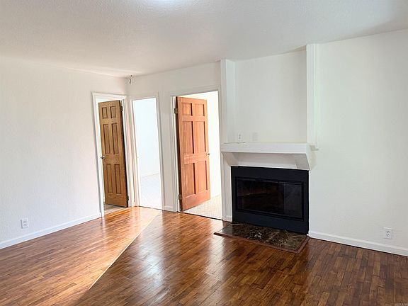 2nd image of 215 S Montgomery St