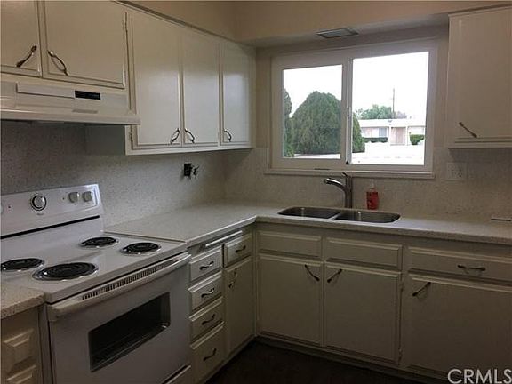 3rd image of 27311 Sun City Blvd