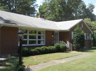 106 Swift Creek Ln, Colonial Heights, VA 23834