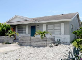 9120 Roan Ln, West Palm Beach, FL 33403