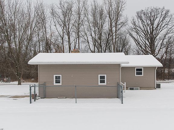 5th image of 7596 Easthill Dr