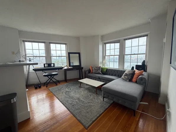 534 Beacon St APT 805, Boston, MA 02215