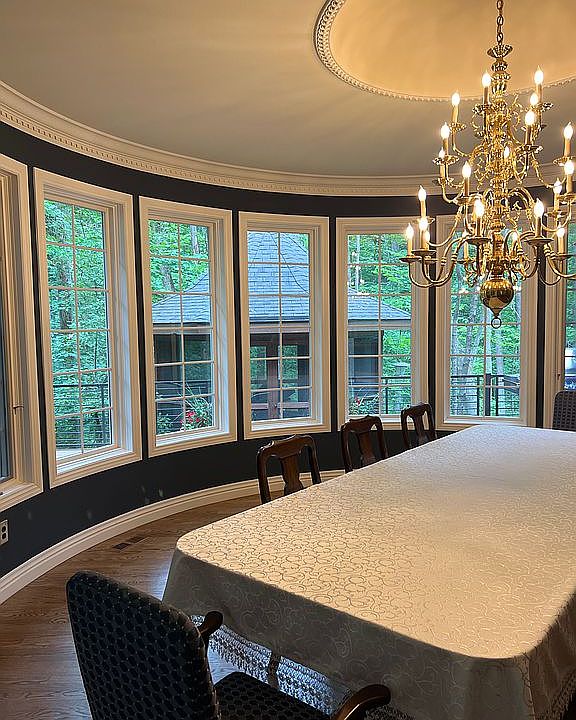 Formal Circle dining room