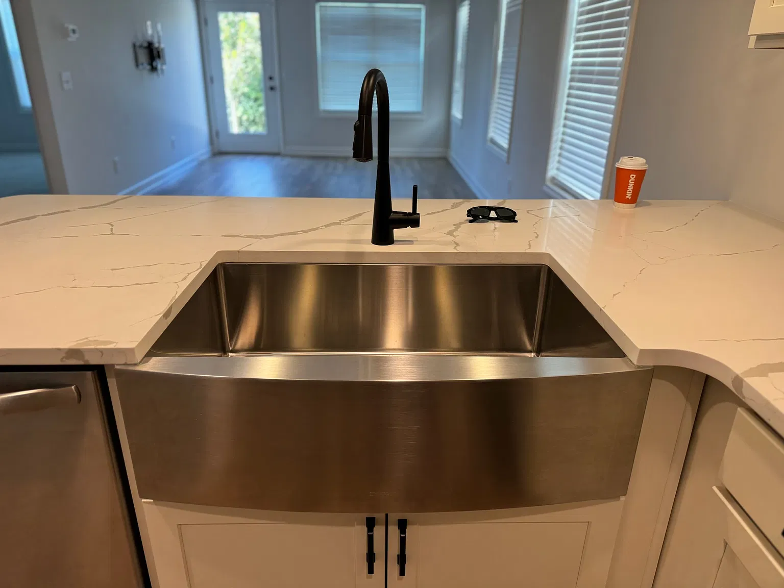 3 bed, 2.5 bath, 1719 sqft, $2,200 — Photo 4