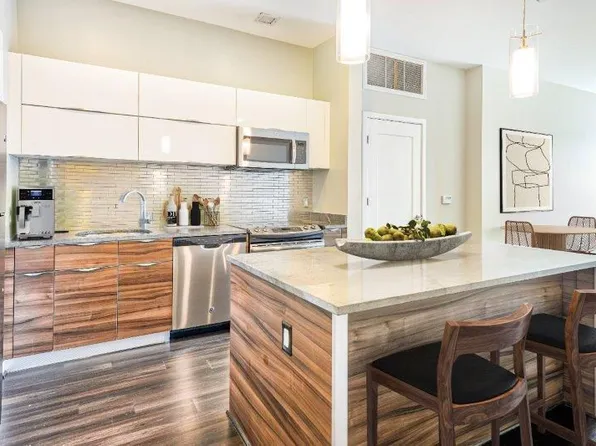 Persei at Pike and Rose