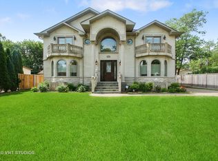 2501 Fontana Dr, Glenview, IL