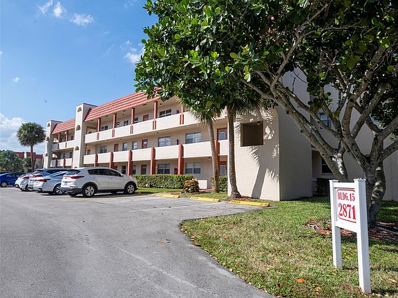 2nd image of 2871 E Sunrise Lakes Drive #212
