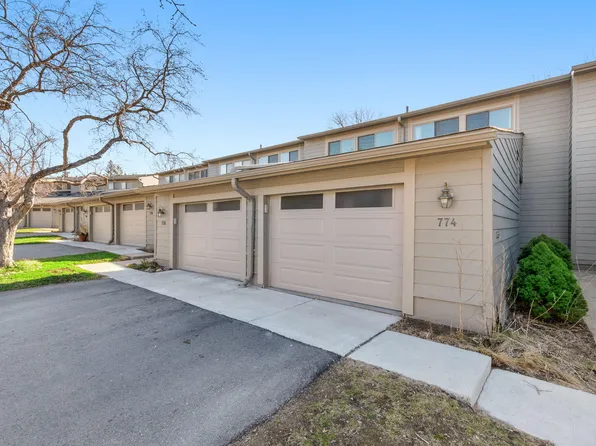 774 Peninsula Ct, Ann Arbor, MI 48105