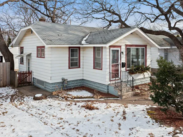 906 Young St, Saint Paul, MN 55104