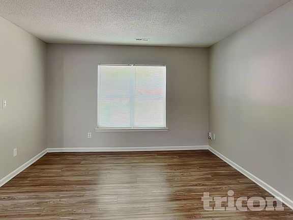 4th image of 433 Havenbrook Way NW