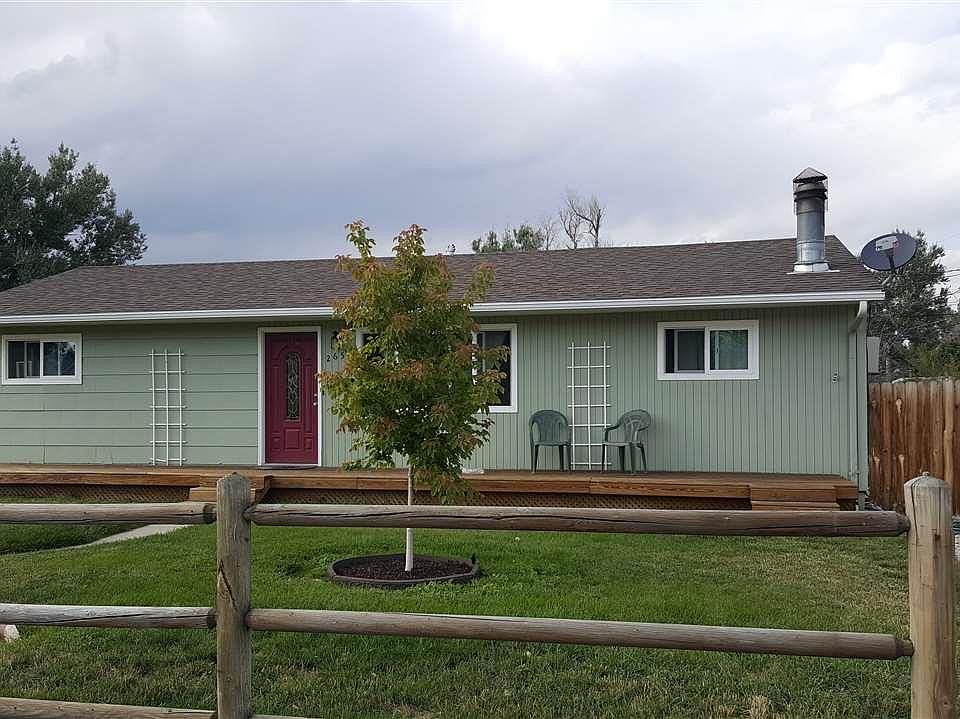 1st image of 2654 De Smet Dr