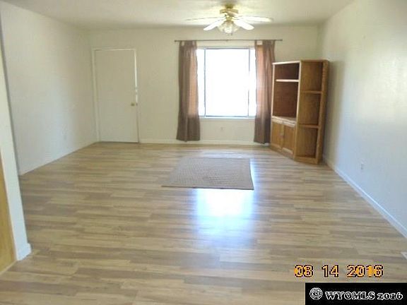 2nd image of 1004 Evergreen Way
